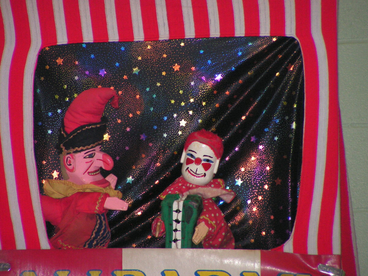 2011 Mr. Punch and the Clown